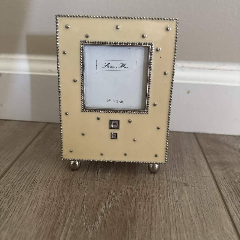 Ashleigh Manor 2.5" x 2.5" Photo Picture Frame Enamel Tabletop Home Decor Yellow